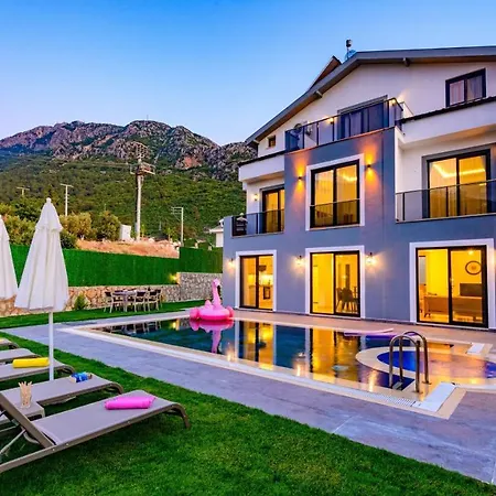 Villa Atlantis - 4 Bedroom In Hisaronu Oludeniz
