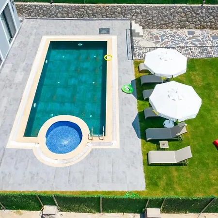 Atlantis - 4 Bedroom In Hisaronu Villa