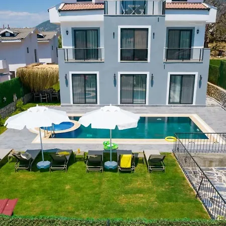 Villa Atlantis - 4 Bedroom In Hisaronu Oludeniz