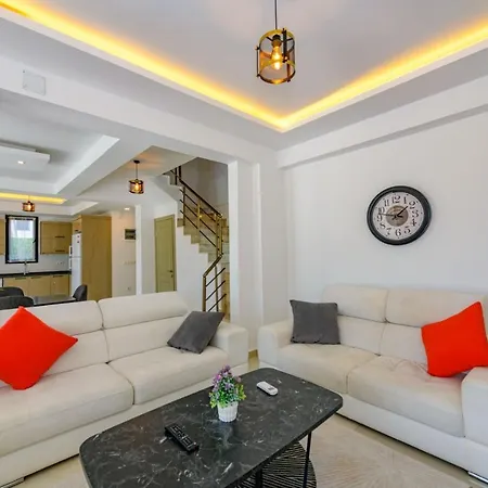 Atlantis - 4 Bedroom In Hisaronu Villa Oludeniz