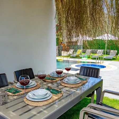 Villa Atlantis - 4 Bedroom In Hisaronu *
