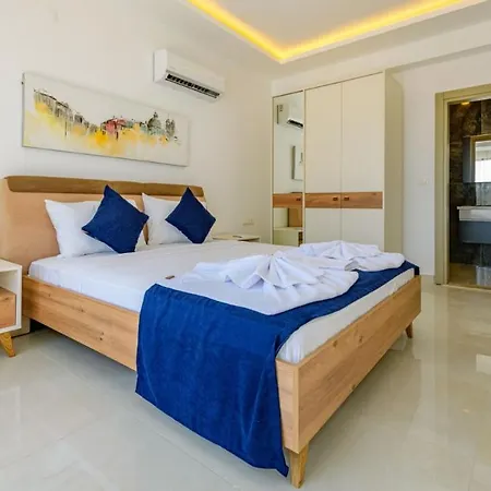 Atlantis - 4 Bedroom In Hisaronu Villa