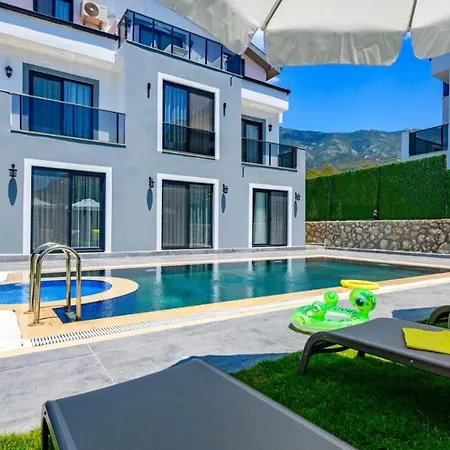 Atlantis - 4 Bedroom In Hisaronu Villa