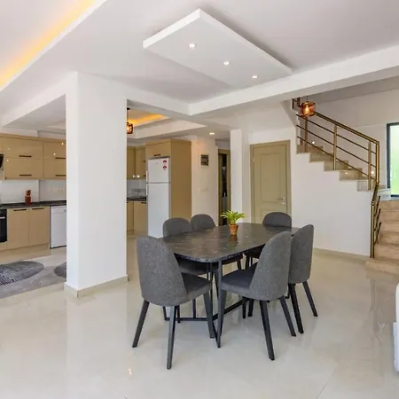 Atlantis - 4 Bedroom In Hisaronu أولدينيس