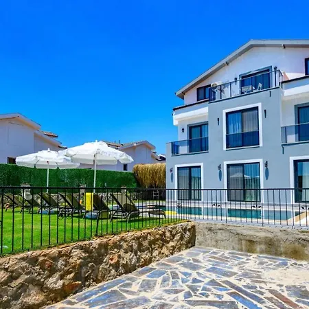 Villa Atlantis - 4 Bedroom In Hisaronu *